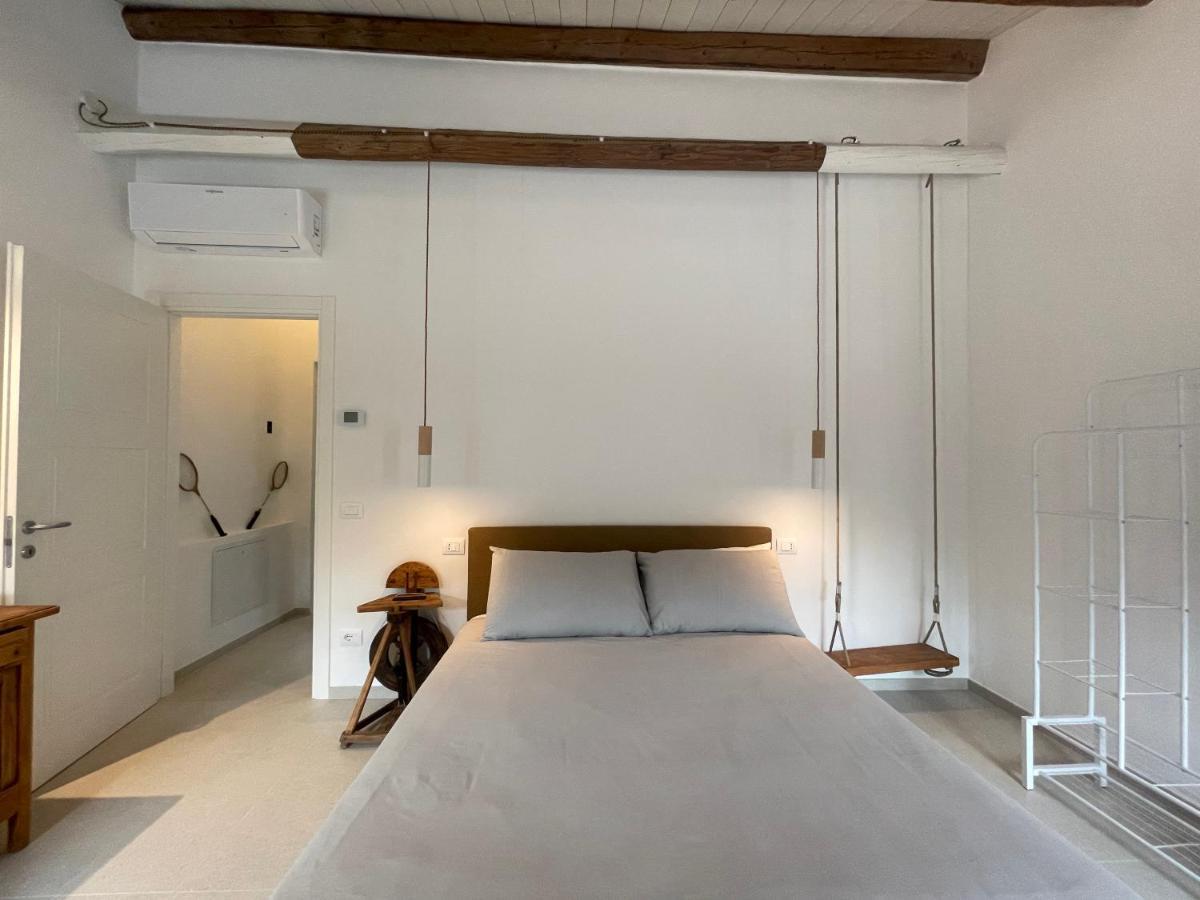 Due Di Tutto Apartment Ferrara Bagian luar foto