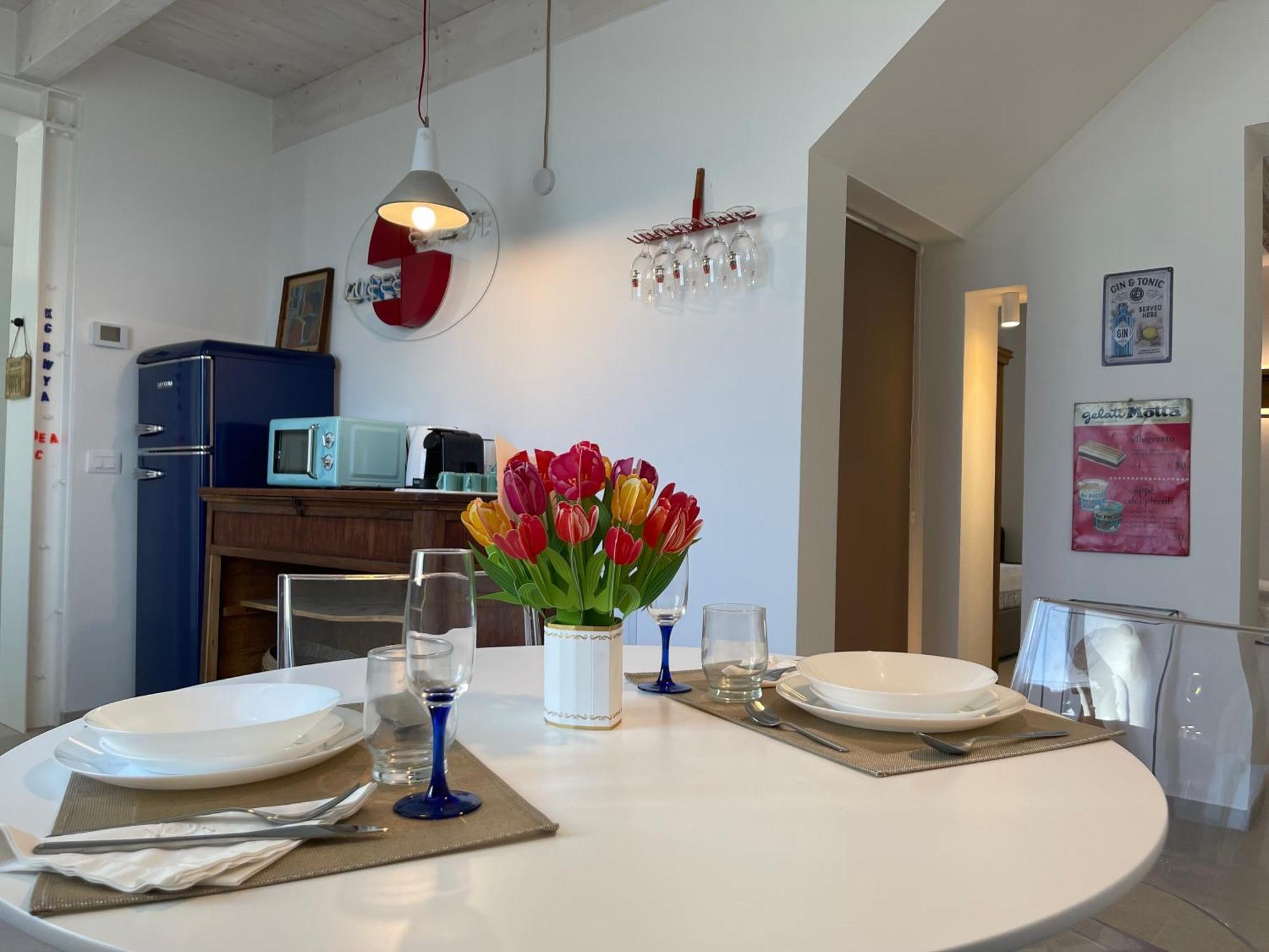 Due Di Tutto Apartment Ferrara Bagian luar foto