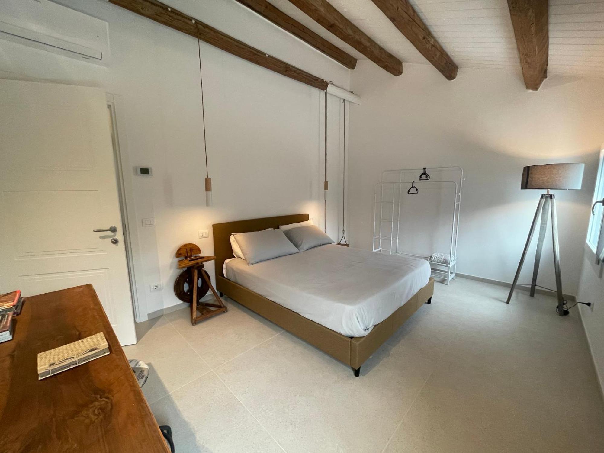 Due Di Tutto Apartment Ferrara Bagian luar foto