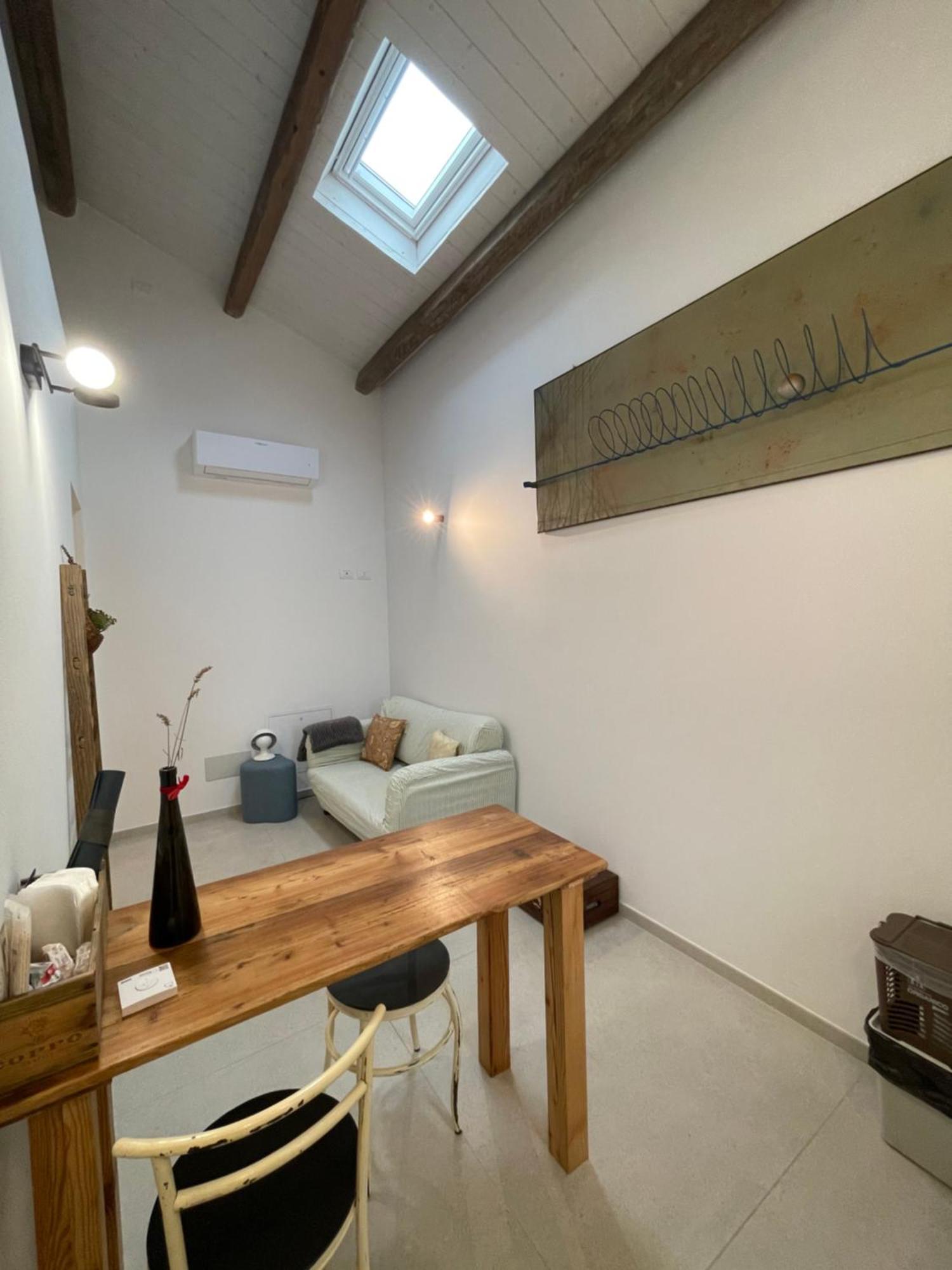 Due Di Tutto Apartment Ferrara Bagian luar foto